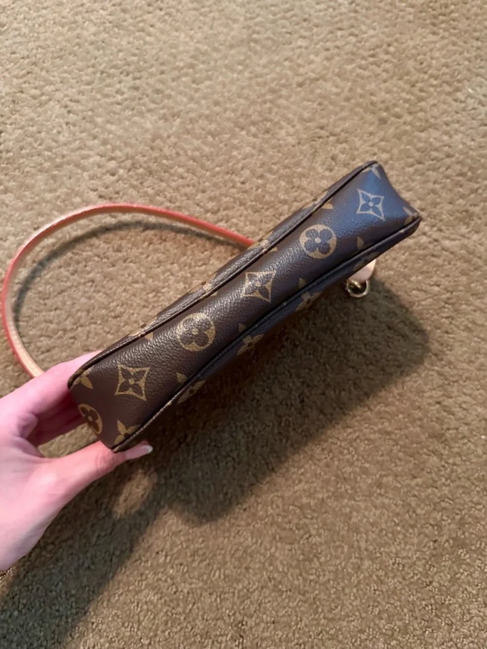 👜PERFECT LIKE NEW Louis Vuitton Monogram Pochette Shoulder Bag👜 - Picture 5 of 13